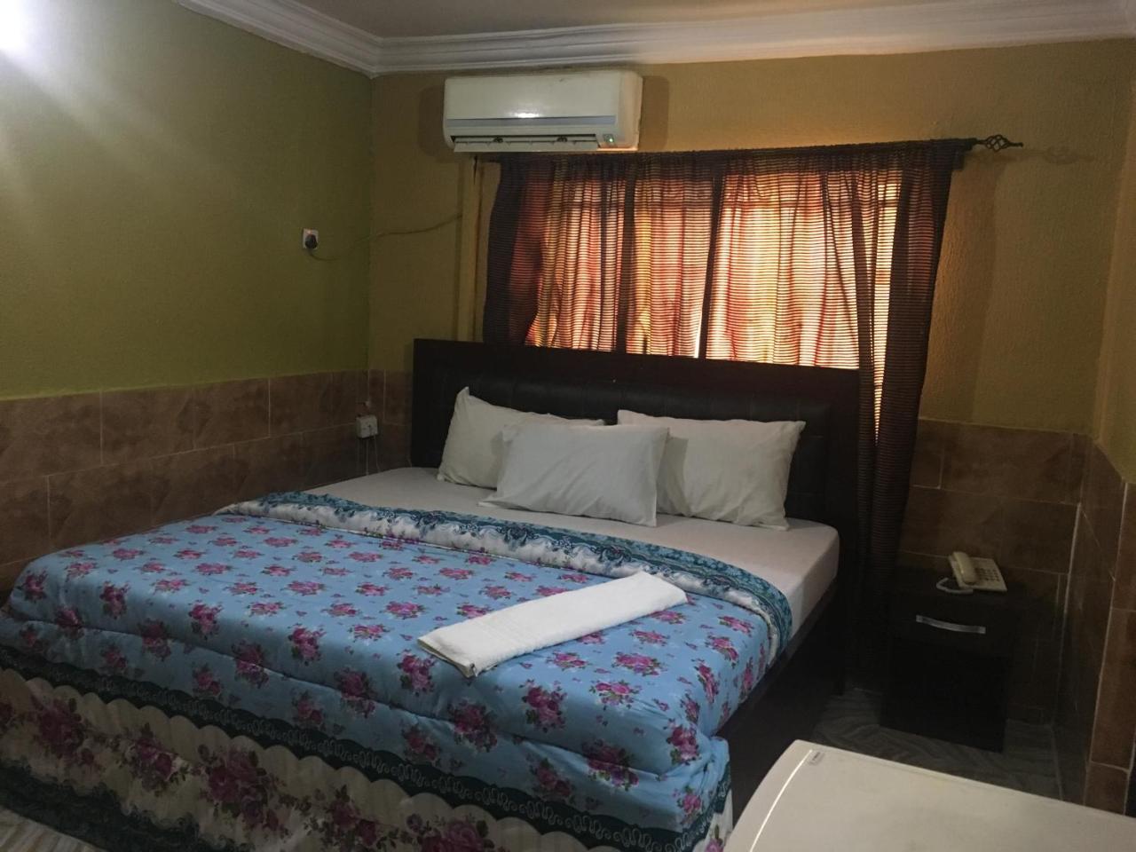 Hardrock Hotel And Suites Lagos Exterior photo